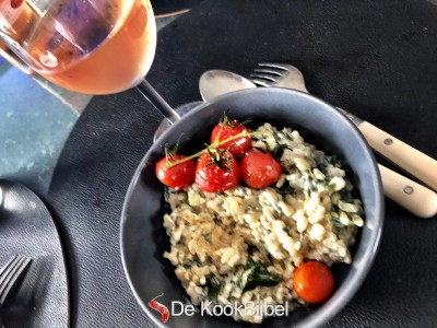 {lang nl}Risotto met spinazie, kerstomaatjes en geitenkaas{/lang}{lang en} Risotto with Spinach, cherrytomatoes and goatcheese {/lang}