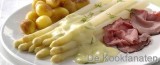 Rosbief met asperges mousseline en nieuwe aardappeltjes