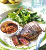 Rundsteak met kaviaar van geroosterde paprika's