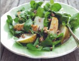 Salade met peer, walnoot en haloumi