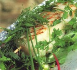 Gemengde sla met coquillebrochettes