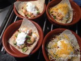 Scampi met avocado en zure room (gambas con aguacate y crema agria)