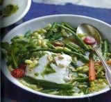Lenteminestrone met schelvis en pesto