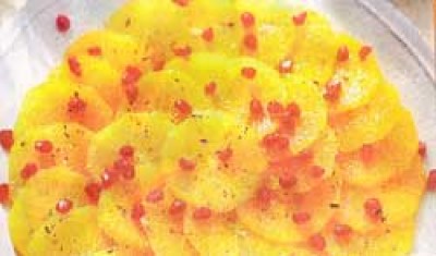 Sinaasappelsalade met kaneel en oranjebloesem
