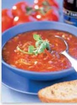 Gazpacho met grijze garnalen en geitenkaas