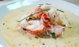 Knolseldersoepje met witbier, kreeft en Ganda Ham