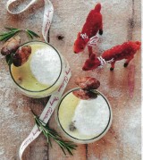 Cappuccino van prei, schelpjes en limoenblad