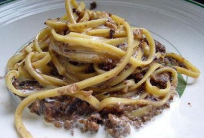 Spaghettini met roomsaus en eekhoorntjesbrood