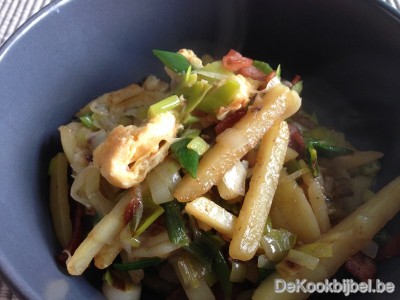 Preistoemp & spek met eieren, the asian way!