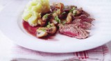 Biefstuk met champignons en rodewijnsaus