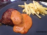 Steak met Halloween saus
