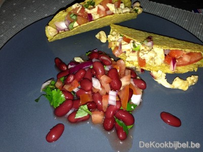 Taco’s met kip en tomatensalsa en een bonenslaatje