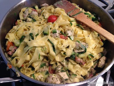 Tagliatelle, Kip, Pesto, Courgette, Kerstomaat
