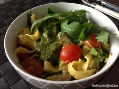 Tagliatelle, Kip, Pesto, Courgette, Kerstomaat