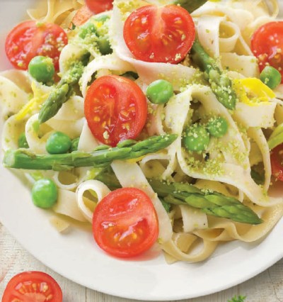 Tagliatelle met lente groenten