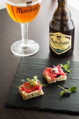 Zakoeski met Maredsous met Peper, rundscarpaccio en limoen