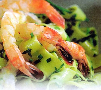 Gerookte Nobashigarnalen met pasta en groen kruiden Gerookte Nobashigarnalen met pasta en groen kruiden