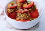 Gevulde tomaten met gehakt en pijnboompitten