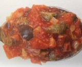 Italiaanse tomatensaus met olijven, feta en oregano 