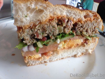 Turks brood met vleesbrood