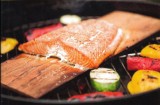 Zalm gerookt op cederhout