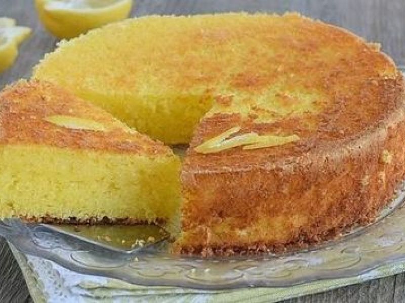 Romige cake met delicate smaak van citroen