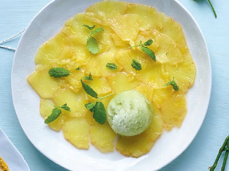 Carpaccio van ananas met limoen- en muntsorbet