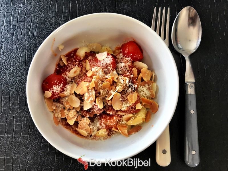 Gnocchi met merguez en tomatensaus