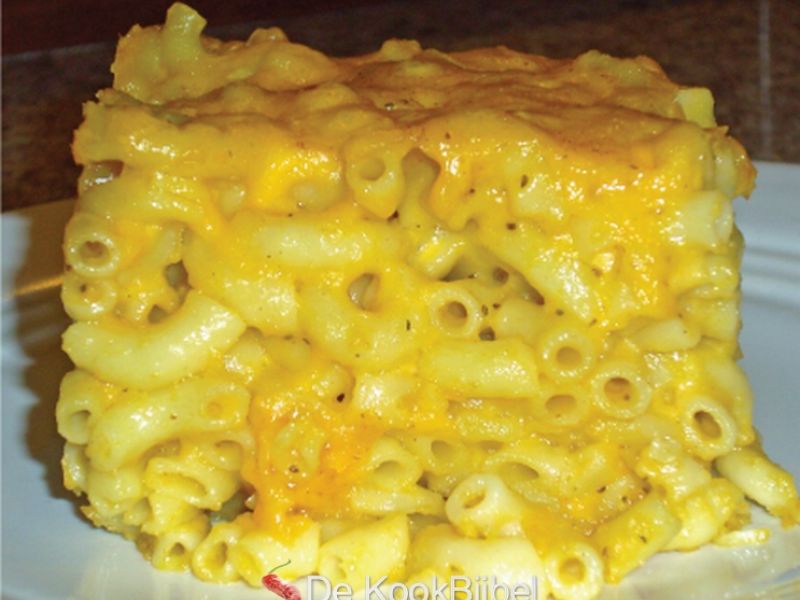 Macaroni met kaas gegratineerd