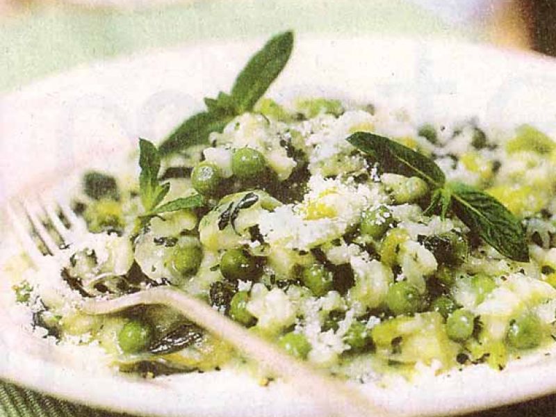 Risotto of peas and lettuce