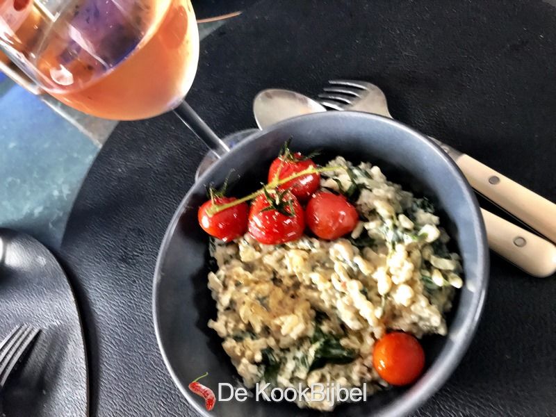 Risotto met spinazie, kerstomaatjes en geitenkaas