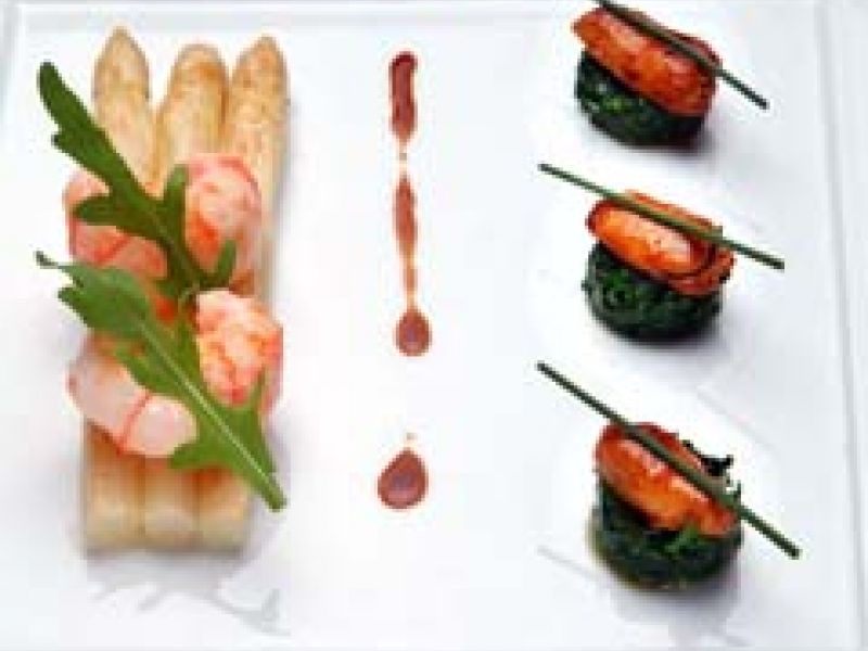 Gebakken asperges met langoustines en sot l'y laisse