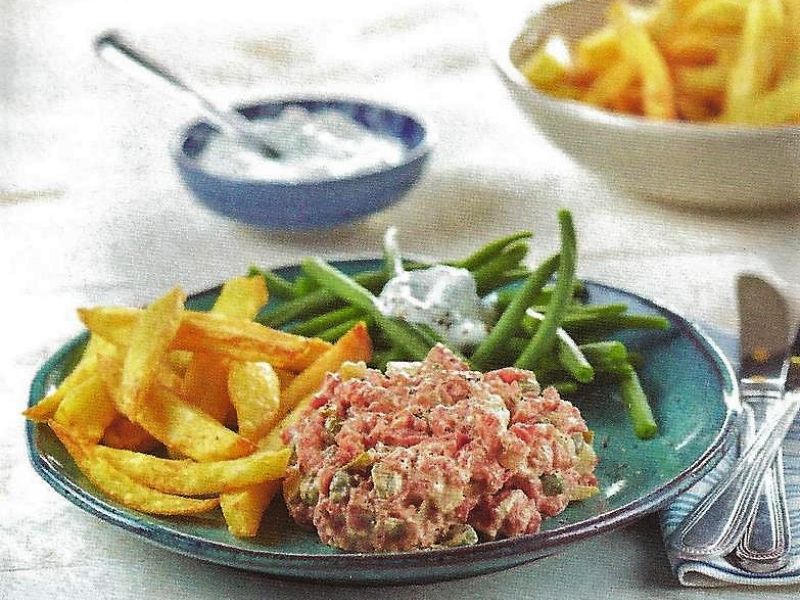 Steak tartaar met prinsessenbonen en yoghurt dressing